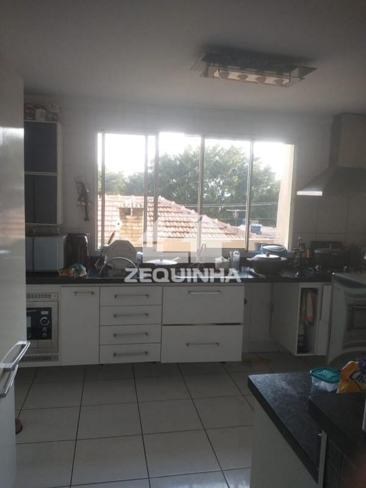 Casa para alugar com 3 quartos, 150m² - Foto 7