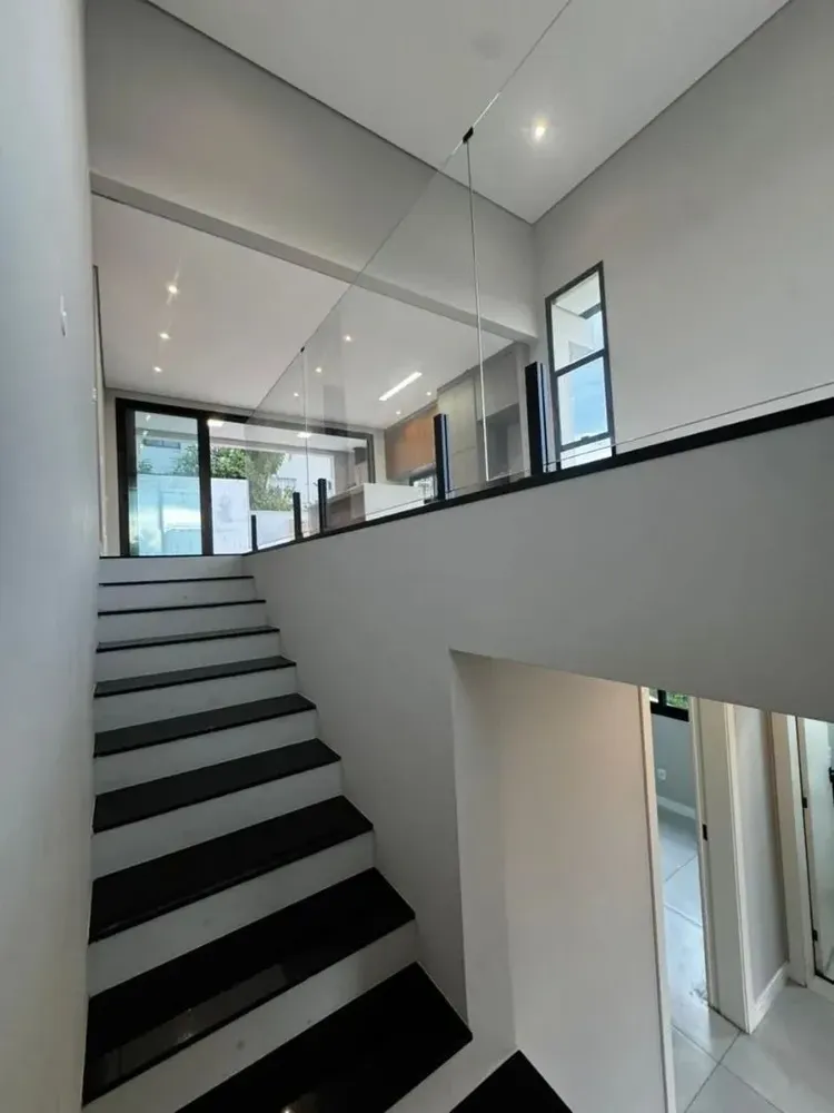 Sobrado, 4 quartos, 220 m² - Foto 2