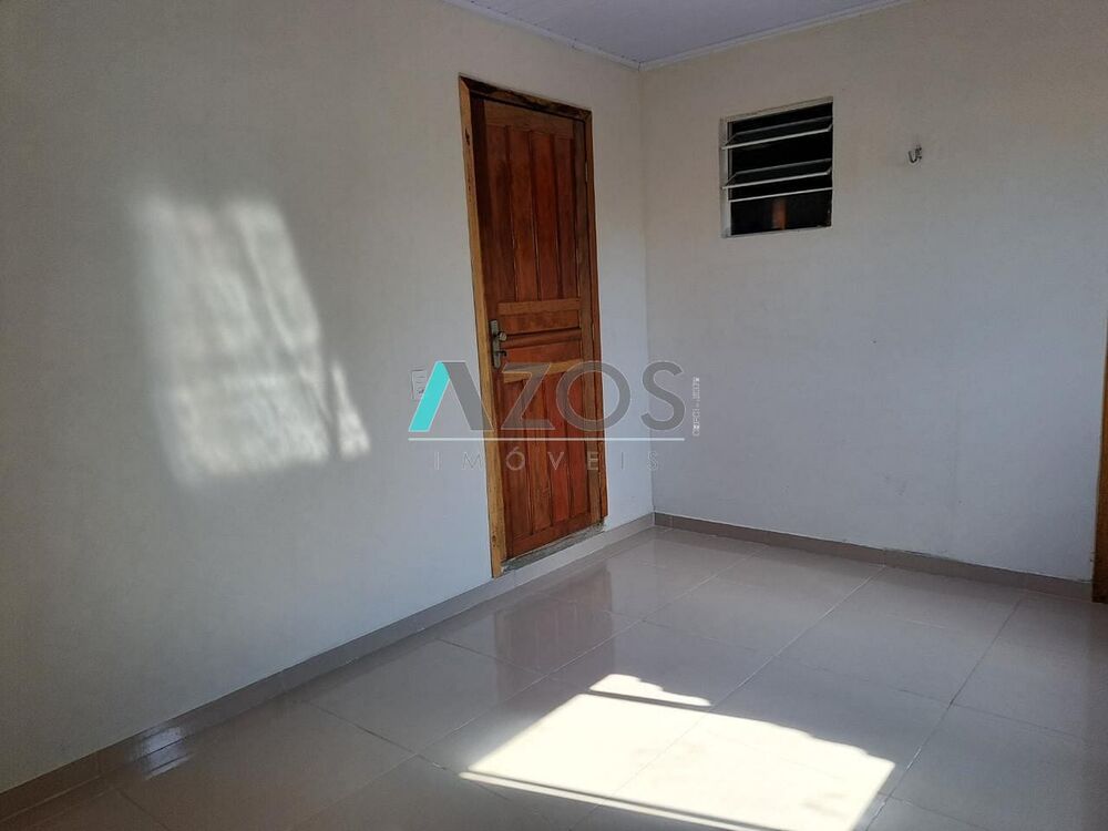 Casa à venda com 3 quartos, 180m² - Foto 3