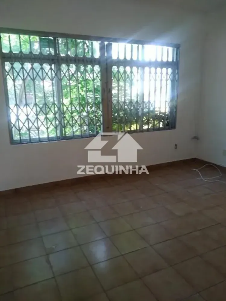 Casa, 4 quartos, 180 m² - Foto 1