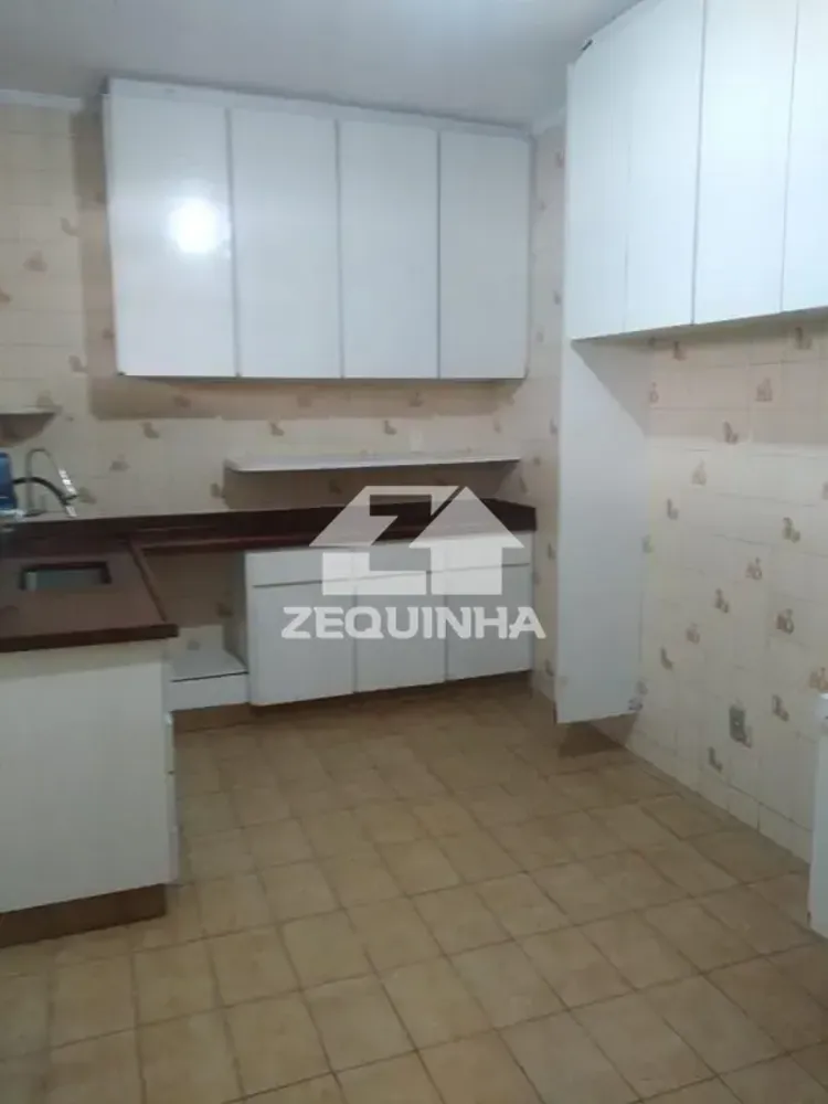 Casa, 4 quartos, 180 m² - Foto 2