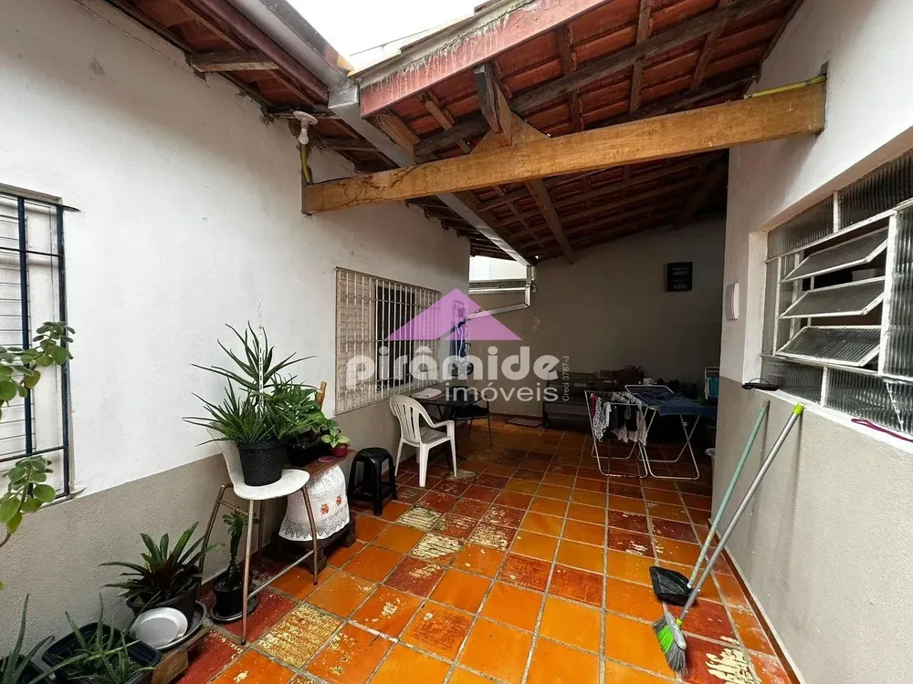 Casa, 4 quartos, 250 m² - Foto 2