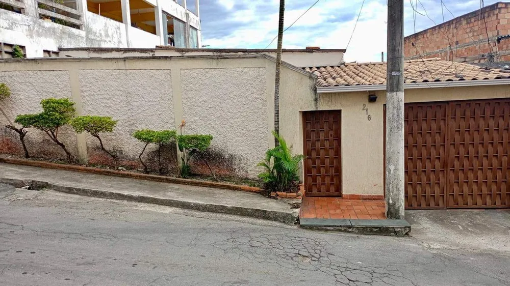 Casa, 4 quartos, 250 m² - Foto 1
