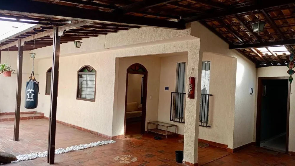 Casa, 4 quartos, 250 m² - Foto 3