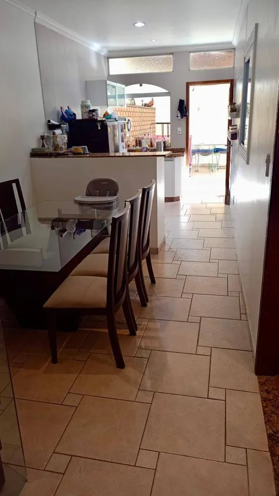 Casa, 4 quartos, 250 m² - Foto 4