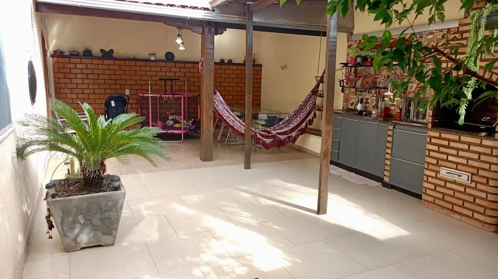 Casa, 4 quartos, 250 m² - Foto 2
