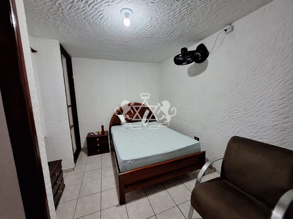 Casa à venda com 4 quartos, 148m² - Foto 5