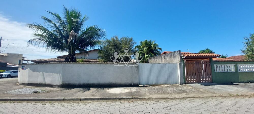 Casa à venda com 3 quartos, 435m² - Foto 1