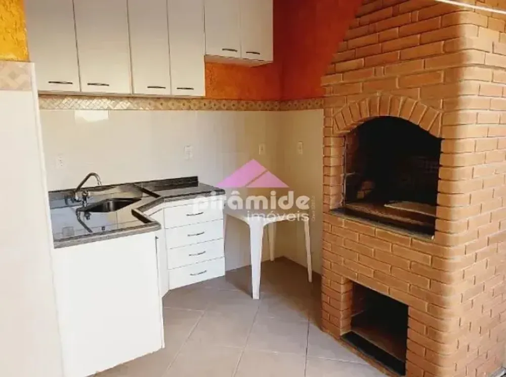 Casa, 3 quartos, 180 m² - Foto 2