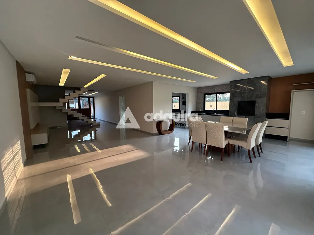 Casa, 4 quartos, 263 m² - Foto 2