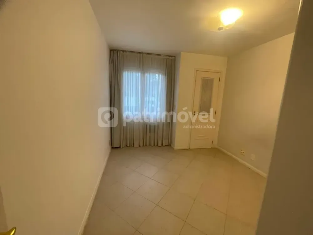 Casa, 4 quartos, 250 m² - Foto 31