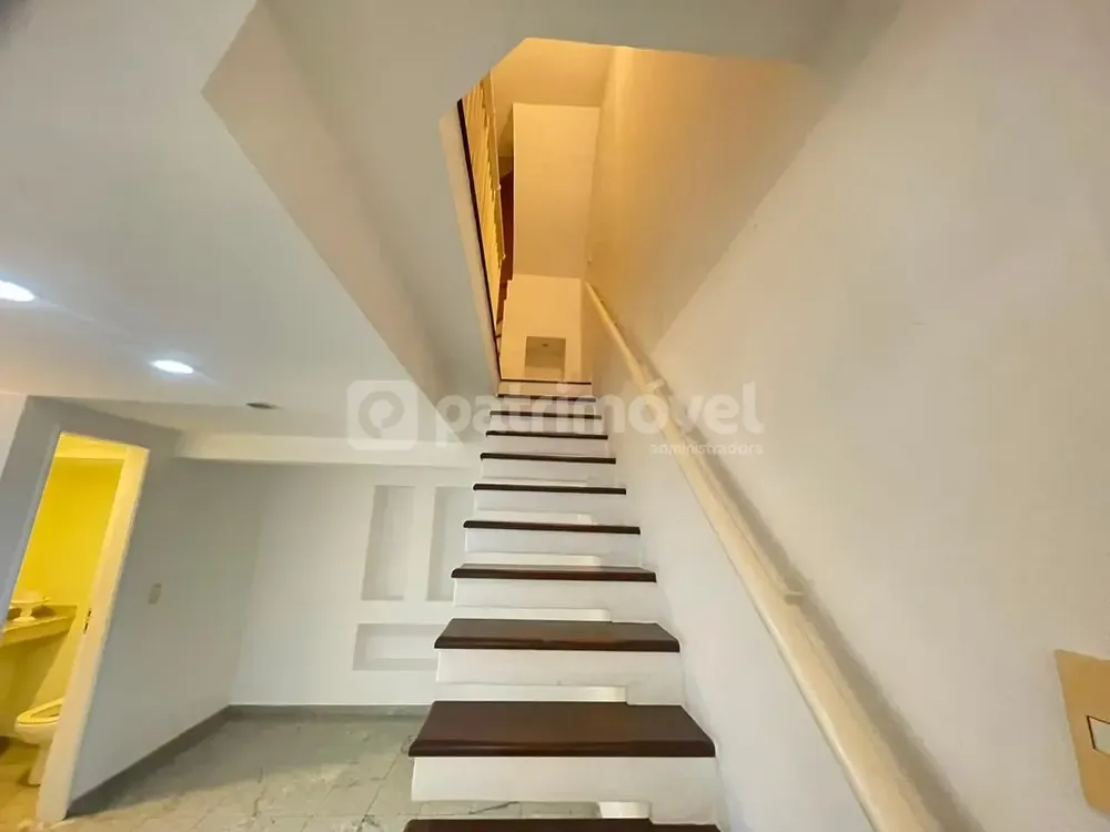 Casa, 4 quartos, 250 m² - Foto 13