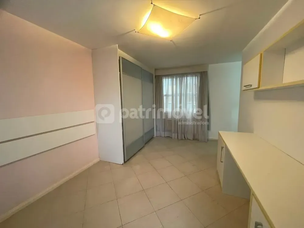 Casa, 4 quartos, 250 m² - Foto 30