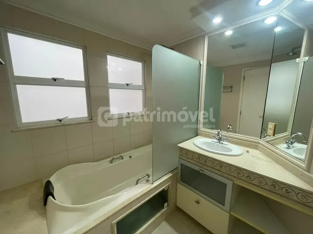 Casa, 4 quartos, 250 m² - Foto 29