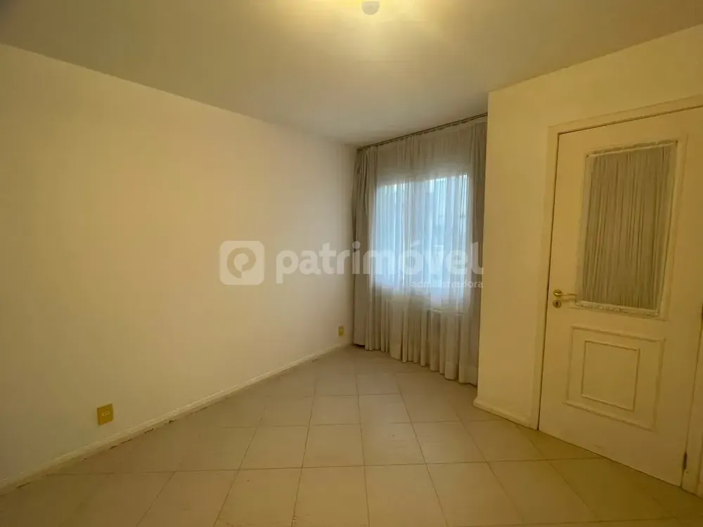 Casa, 4 quartos, 250 m² - Foto 34