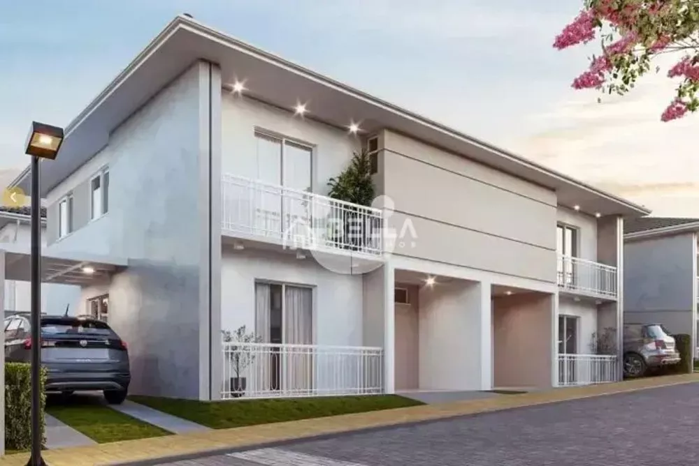 Casa à venda com 3 quartos, 113m² - Foto 1