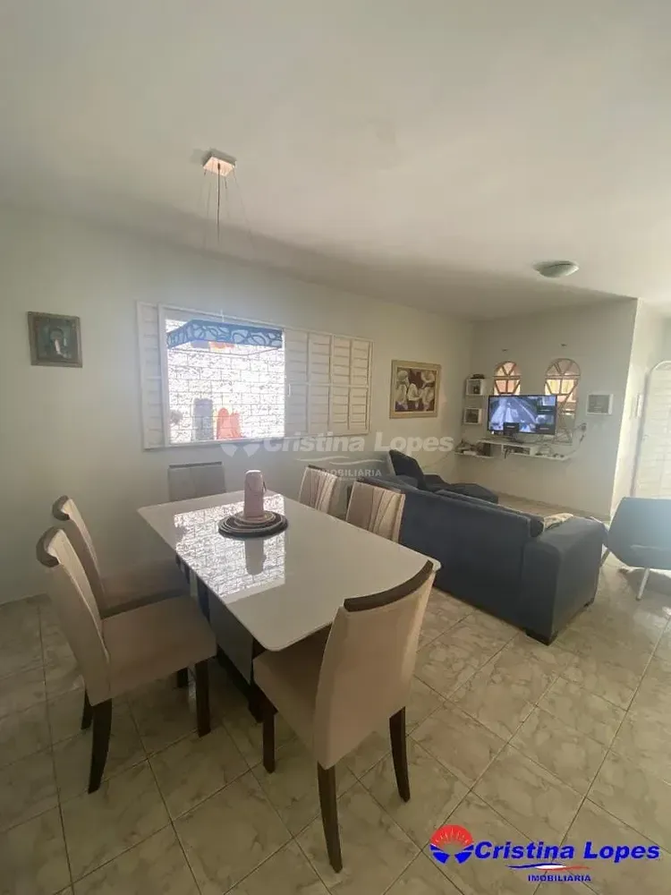 Casa, 6 quartos, 10 m² - Foto 1