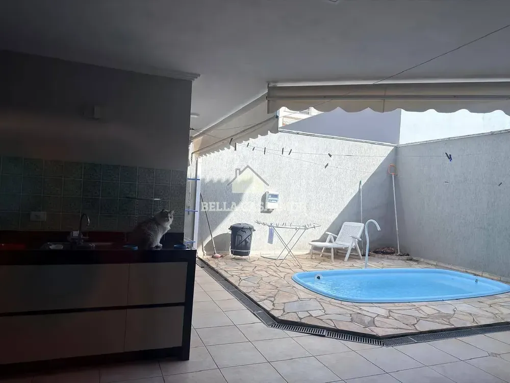 Casa, 3 quartos, 241 m² - Foto 1