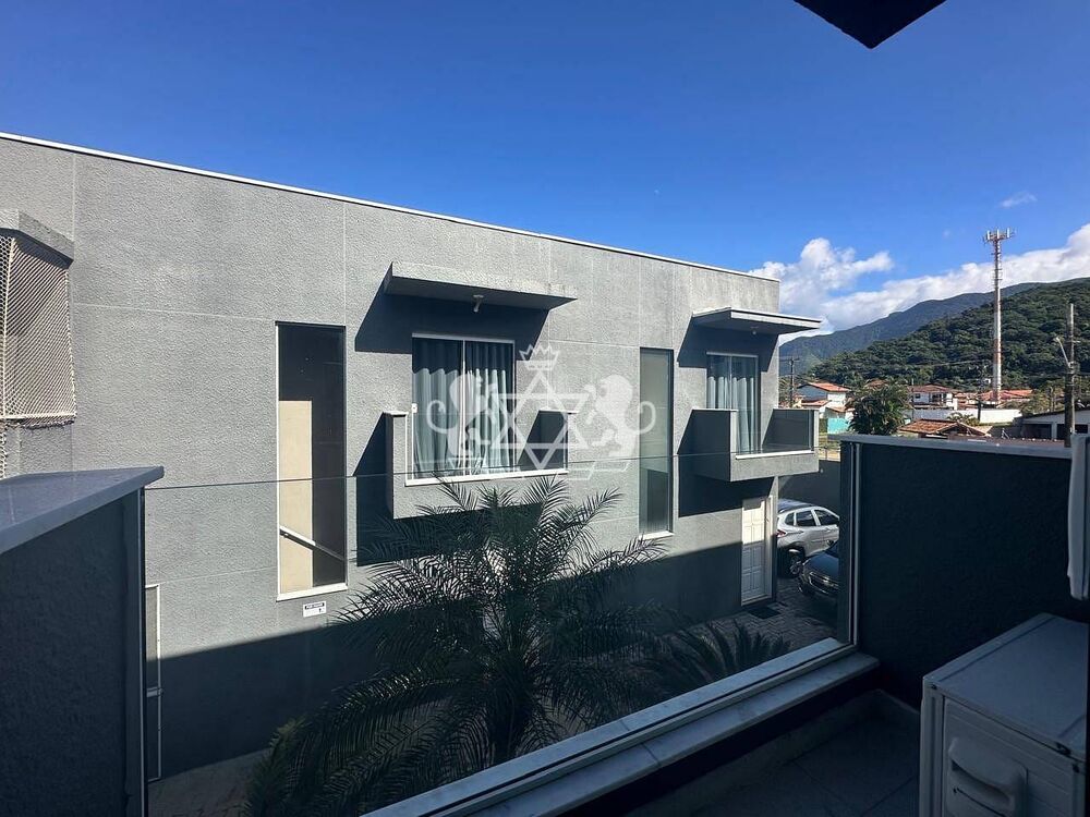 Casa à venda com 3 quartos, 120m² - Foto 11