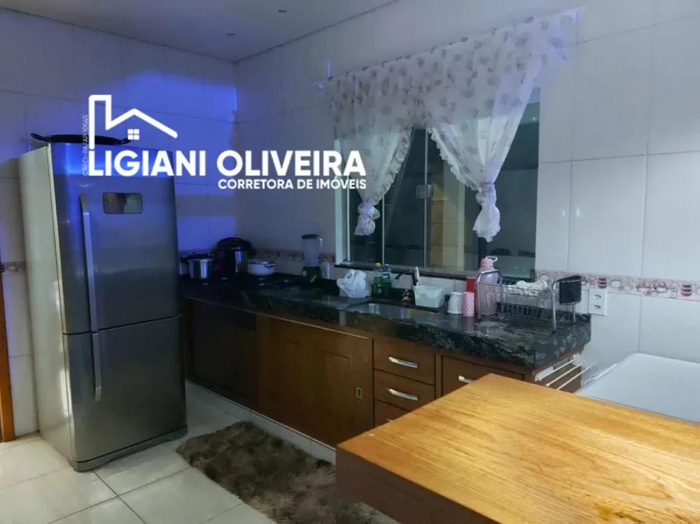 Casa, 3 quartos, 215 m² - Foto 2