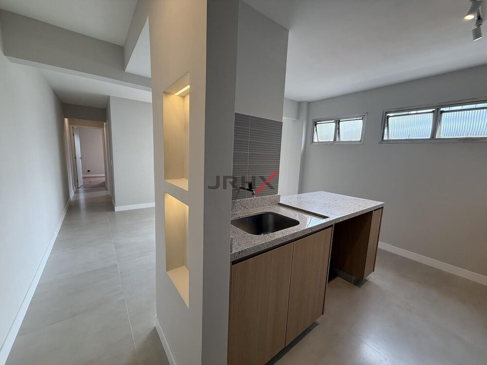 Apartamento à venda com 2 quartos, 60m² - Foto 17
