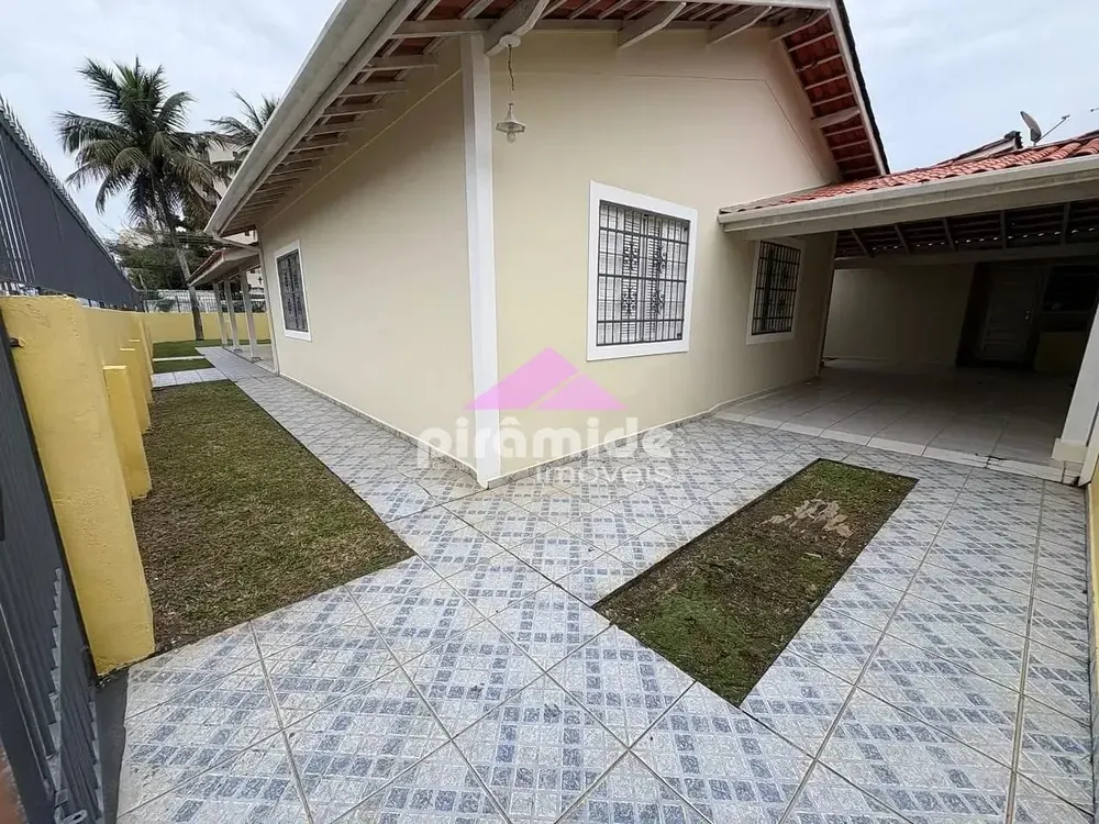 Casa, 4 quartos, 300 m² - Foto 3