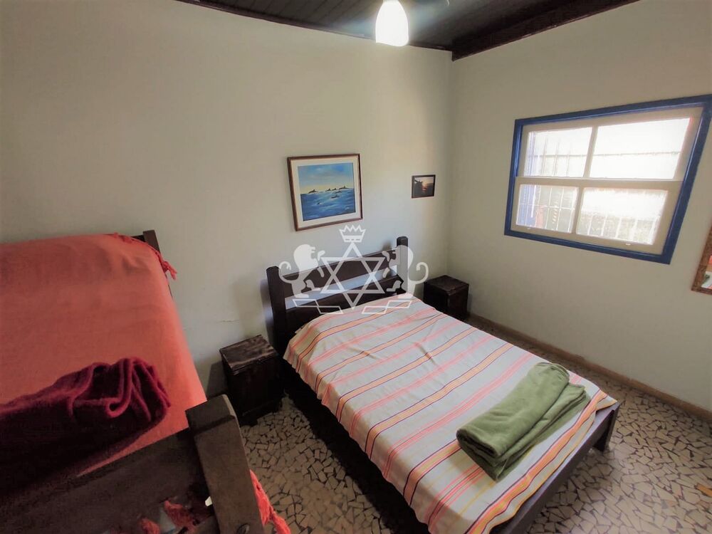 Casa à venda com 5 quartos, 140m² - Foto 4