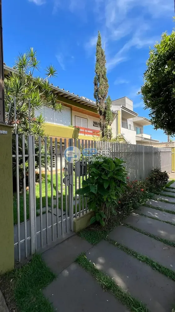 Sobrado, 4 quartos, 315 m² - Foto 1