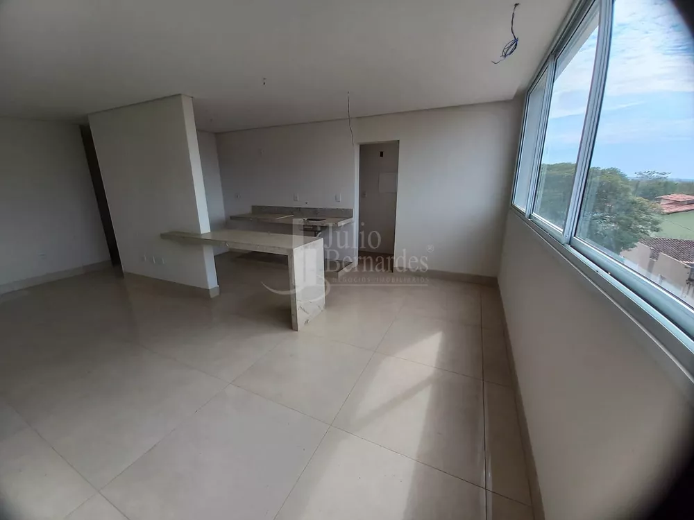 Apartamento à venda com 3 quartos, 90m² - Foto 2