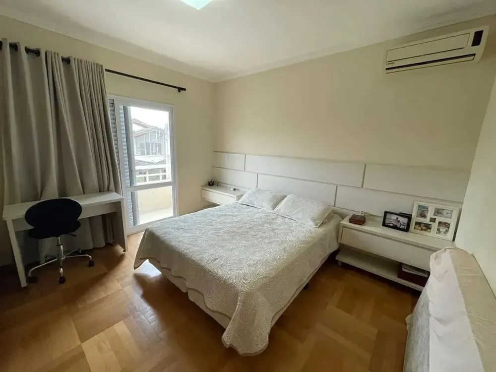 Casa, 3 quartos, 204 m² - Foto 2