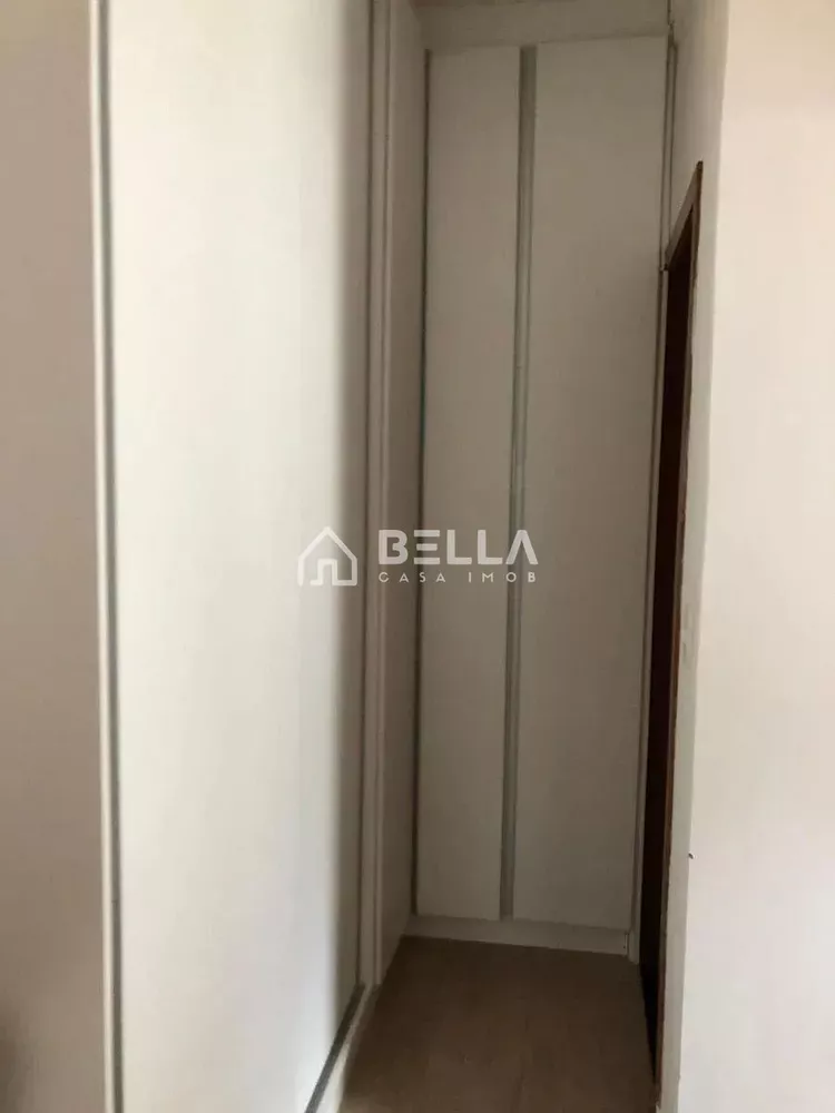 Casa à venda com 3 quartos, 140m² - Foto 1