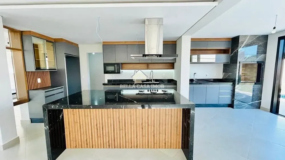 Casa, 3 quartos, 211 m² - Foto 2