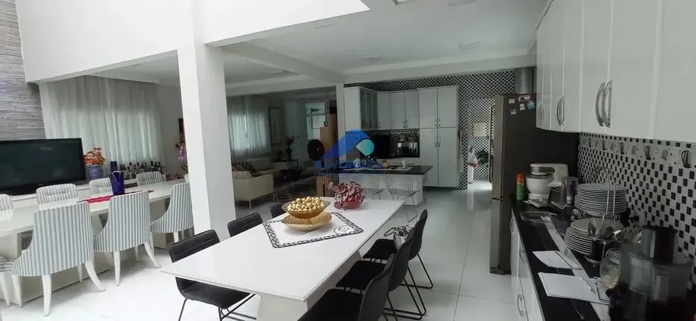 Sobrado, 3 quartos, 300 m² - Foto 1