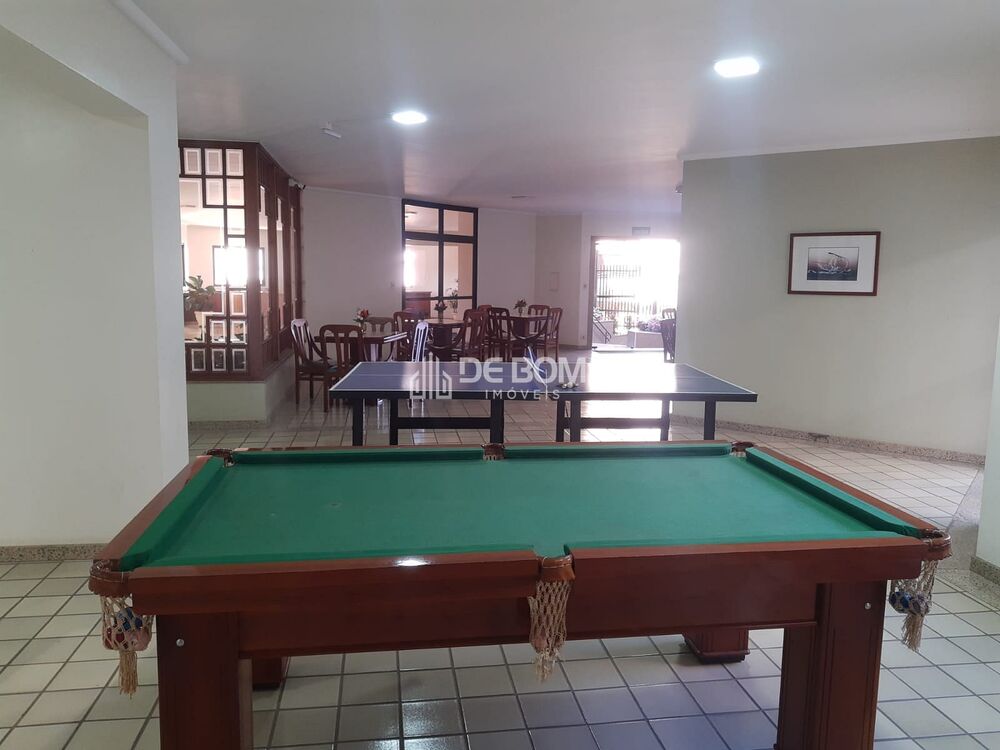 Apartamento à venda com 3 quartos, 10m² - Foto 2