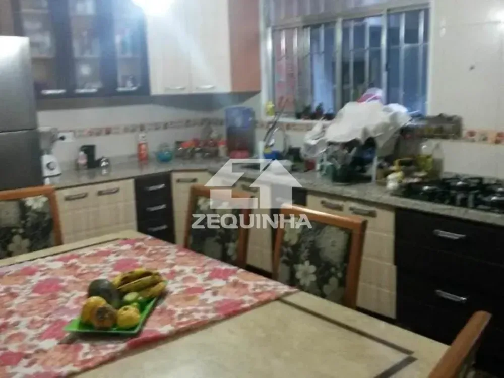 Casa, 3 quartos, 237 m² - Foto 3