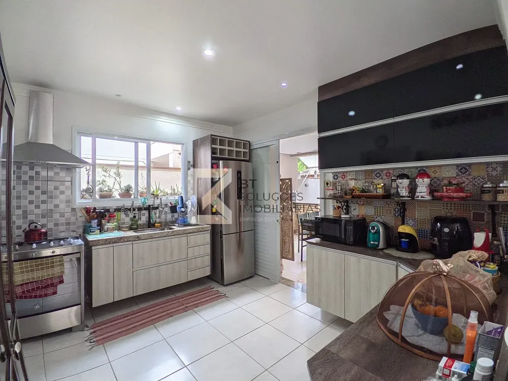 Casa, 3 quartos, 262 m² - Foto 5
