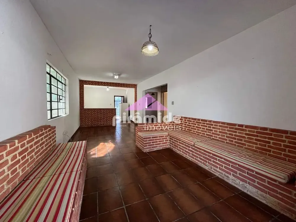 Casa, 2 quartos, 250 m² - Foto 1