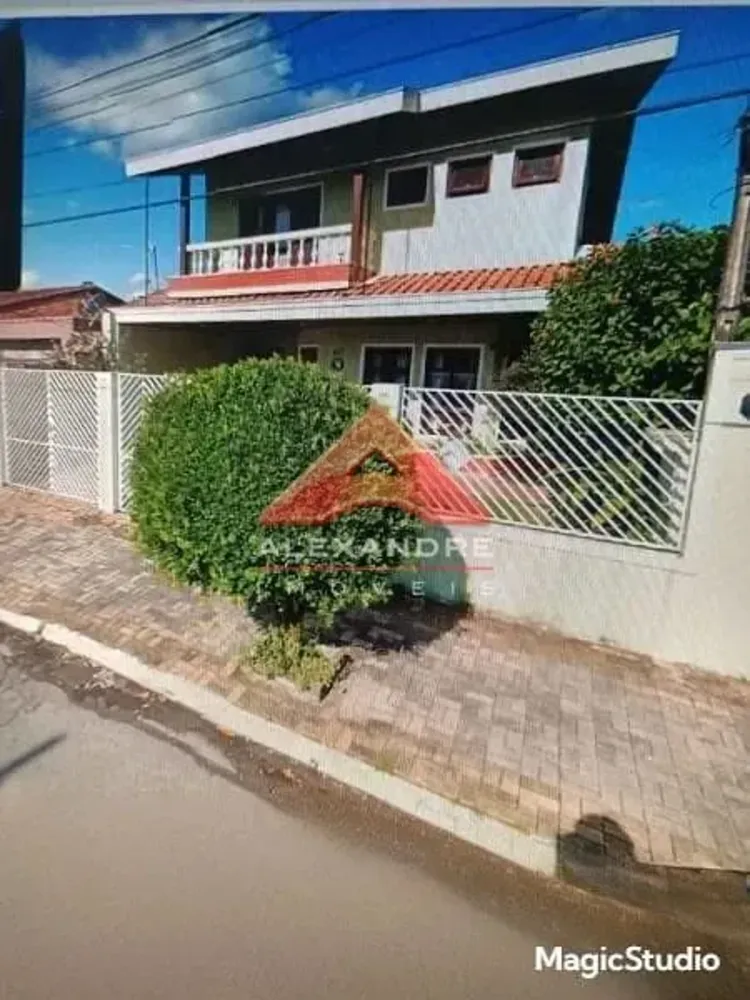 Casa, 4 quartos, 264 m² - Foto 1