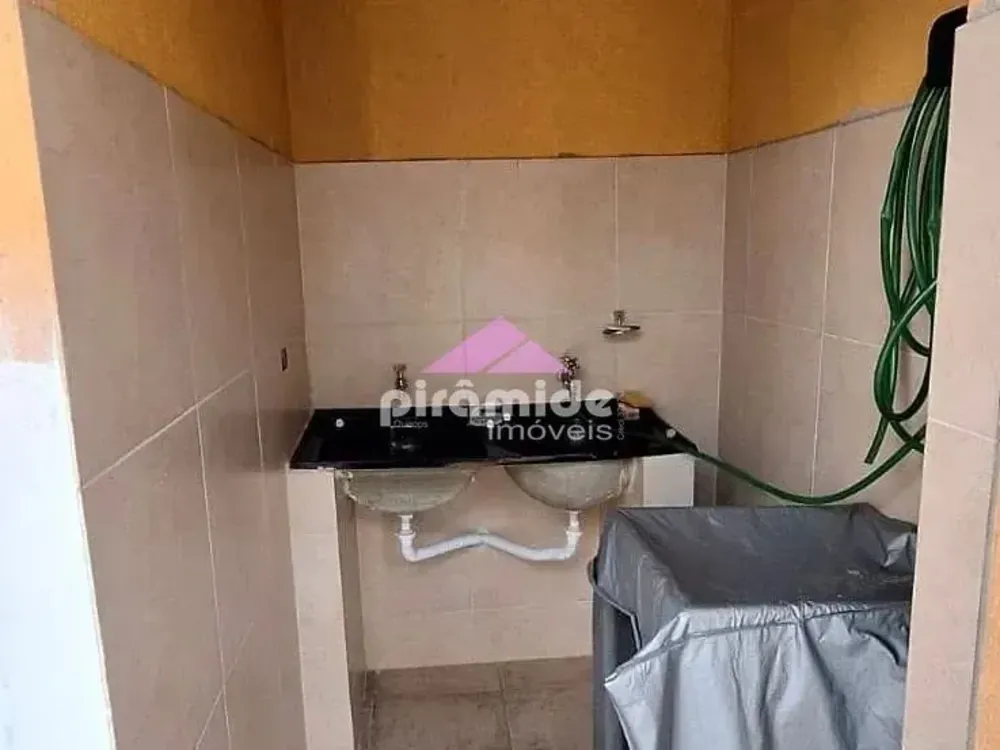 Casa, 4 quartos, 242 m² - Foto 4