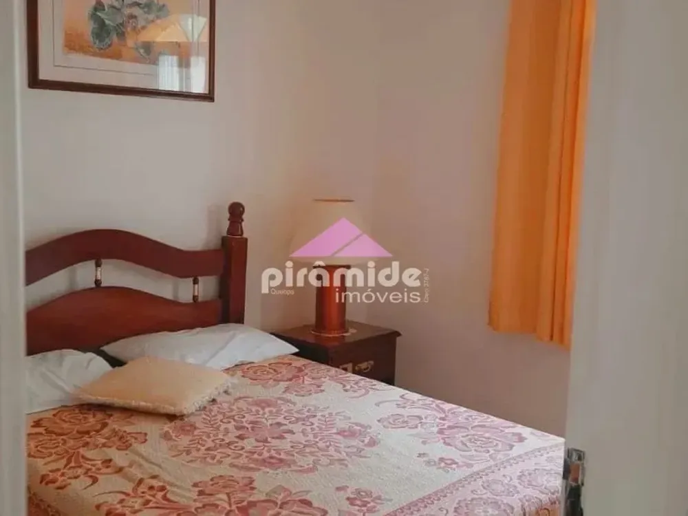 Casa, 4 quartos, 242 m² - Foto 2