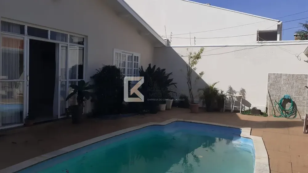 Casa, 3 quartos, 256 m² - Foto 1