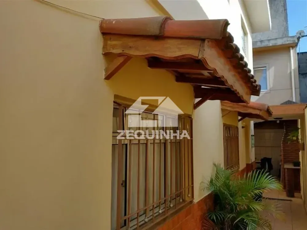 Casa, 3 quartos, 225 m² - Foto 2