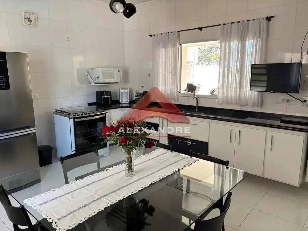 Casa, 4 quartos, 231 m² - Foto 8