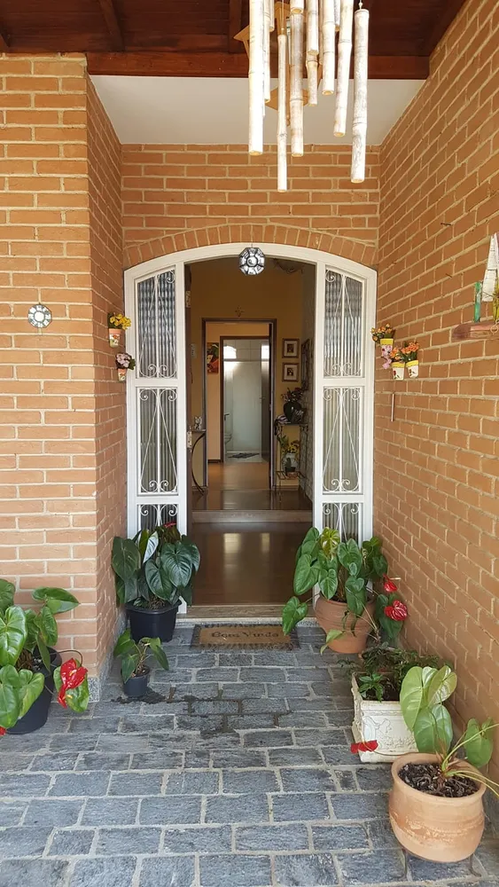 Casa, 3 quartos, 302 m² - Foto 1