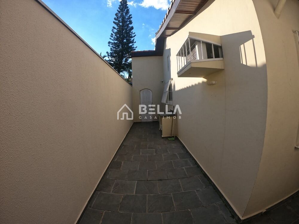 Casa à venda com 3 quartos, 156m² - Foto 3