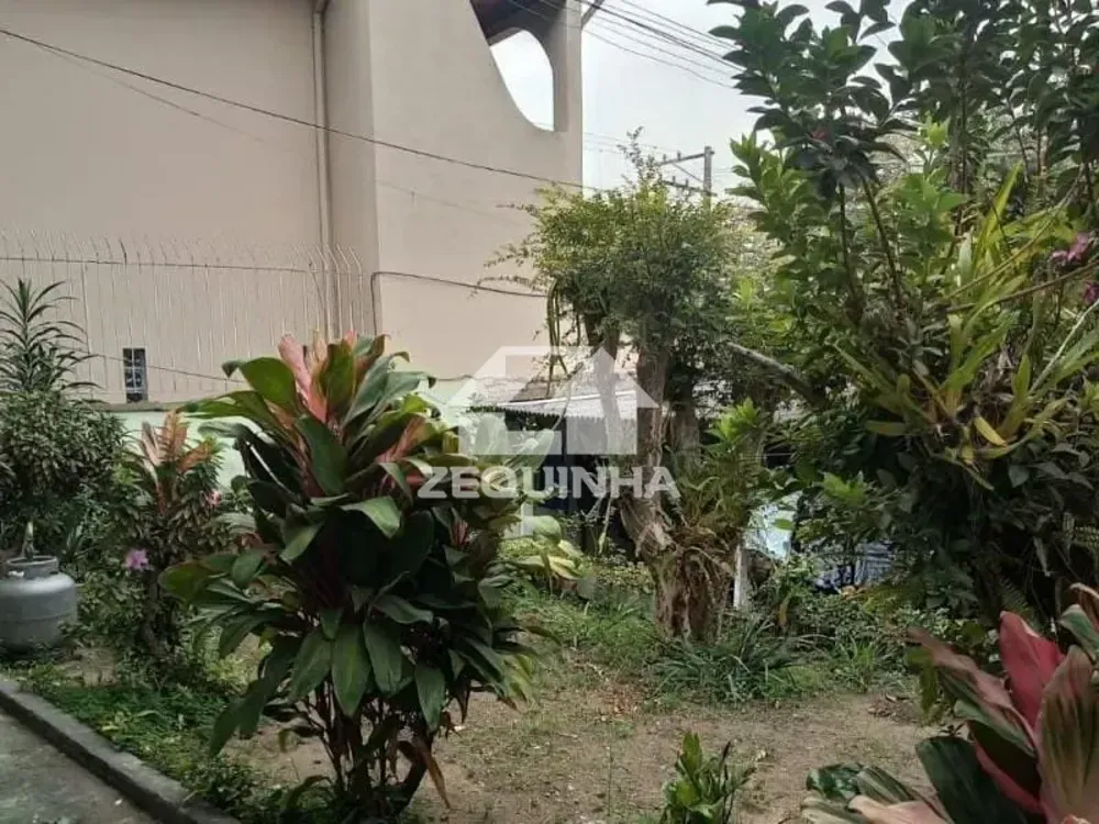 Casa, 5 quartos, 278 m² - Foto 2