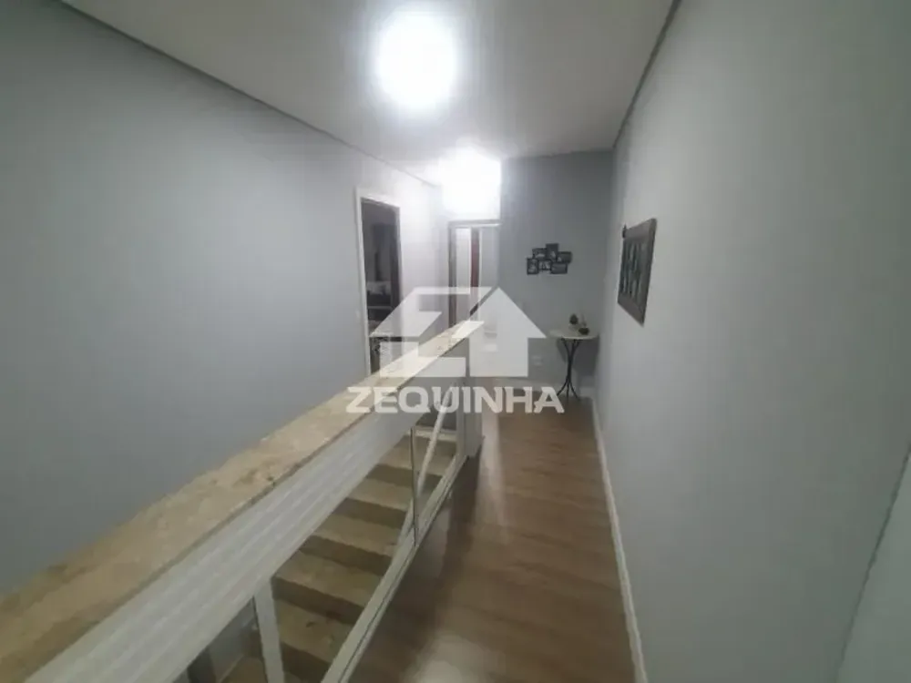 Casa, 4 quartos, 280 m² - Foto 1