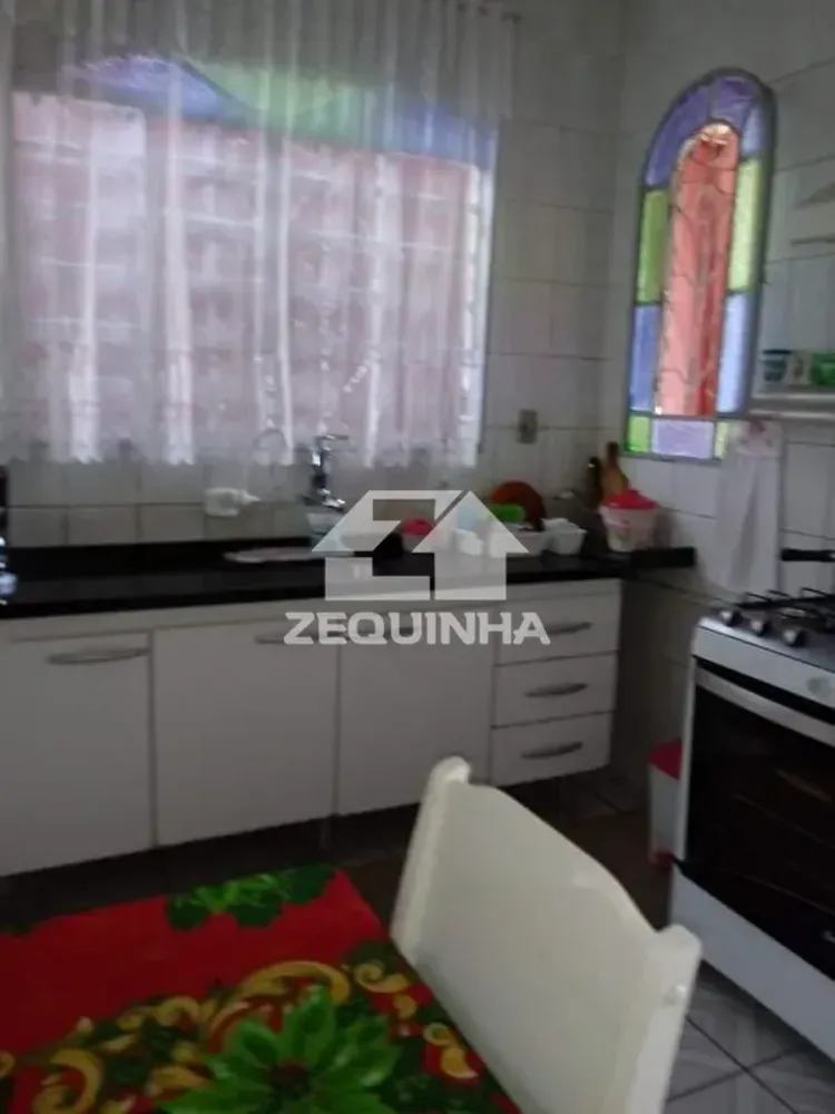 Casa, 4 quartos, 210 m² - Foto 3
