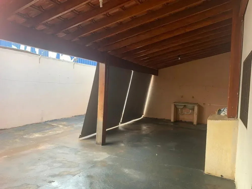 Casa, 2 quartos, 200 m² - Foto 1