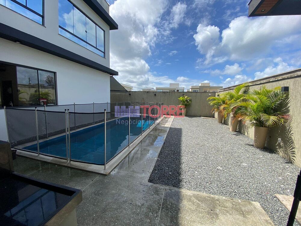 Casa à venda e aluguel com 5 quartos, 405m² - Foto 2